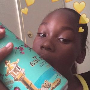 Meet your Posher, Jenaya